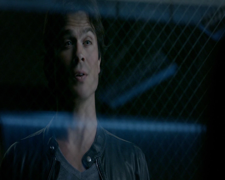 VampireDiaries-dot-nl_VampireDiaries-8x05ComingHomeWasAMistake0818.jpg