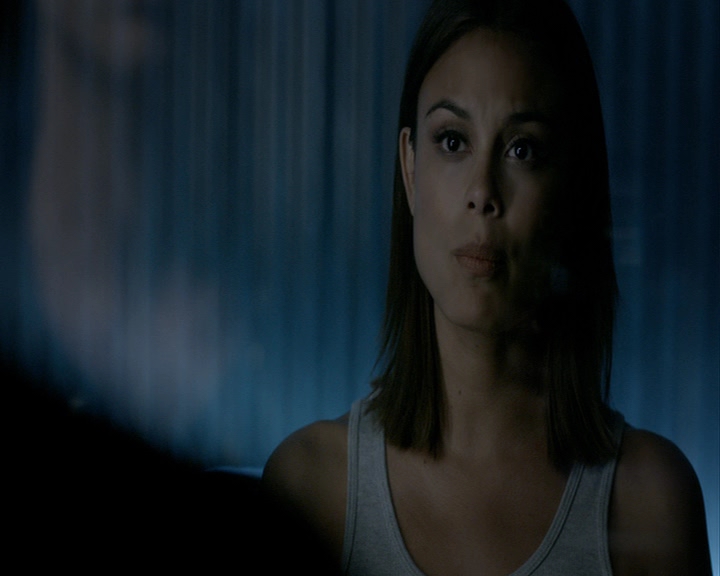 VampireDiaries-dot-nl_VampireDiaries-8x05ComingHomeWasAMistake0820.jpg