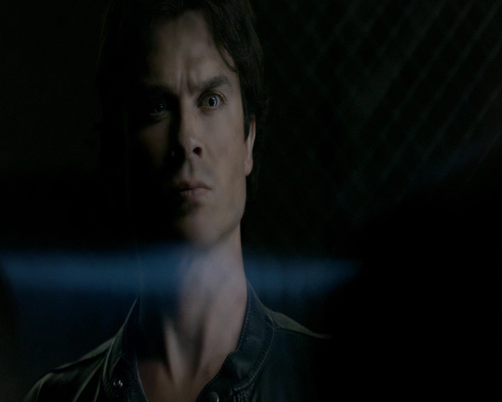 VampireDiaries-dot-nl_VampireDiaries-8x05ComingHomeWasAMistake0832.jpg