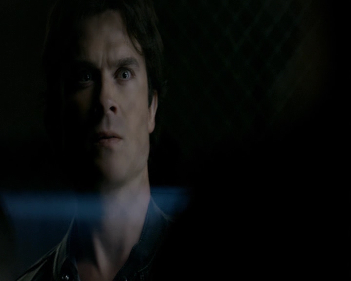 VampireDiaries-dot-nl_VampireDiaries-8x05ComingHomeWasAMistake0835.jpg