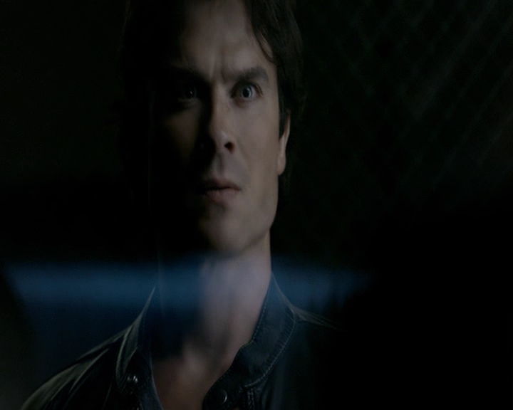 VampireDiaries-dot-nl_VampireDiaries-8x05ComingHomeWasAMistake0838.jpg