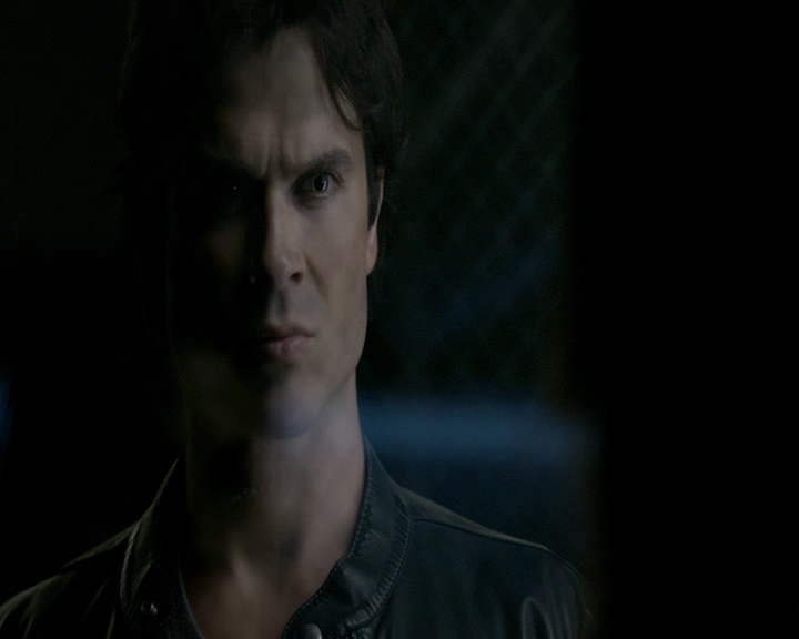 VampireDiaries-dot-nl_VampireDiaries-8x05ComingHomeWasAMistake0852.jpg