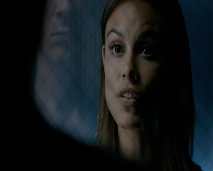 VampireDiaries-dot-nl_VampireDiaries-8x05ComingHomeWasAMistake0854.jpg