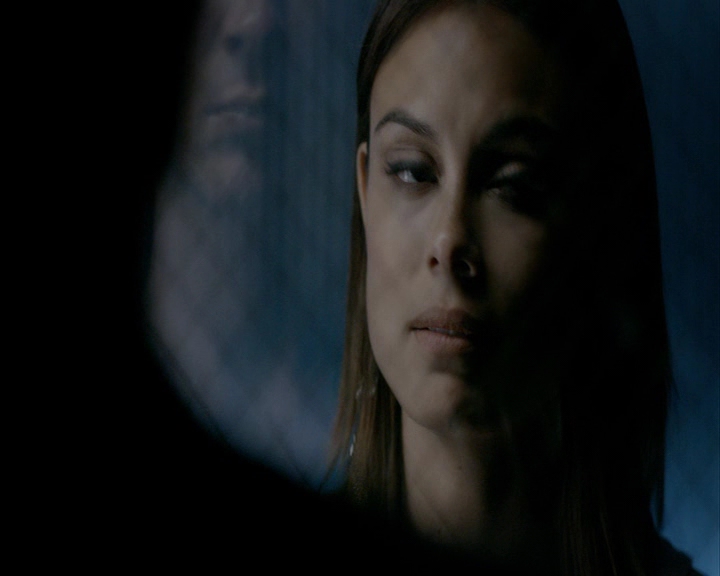 VampireDiaries-dot-nl_VampireDiaries-8x05ComingHomeWasAMistake0855.jpg