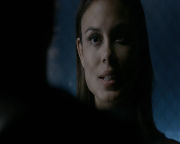 VampireDiaries-dot-nl_VampireDiaries-8x05ComingHomeWasAMistake0888.jpg