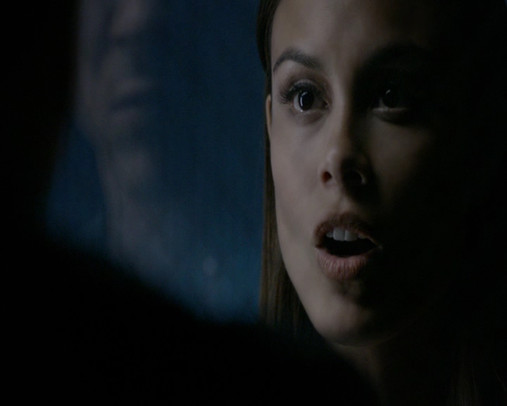 VampireDiaries-dot-nl_VampireDiaries-8x05ComingHomeWasAMistake0895.jpg