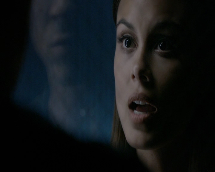 VampireDiaries-dot-nl_VampireDiaries-8x05ComingHomeWasAMistake0898.jpg