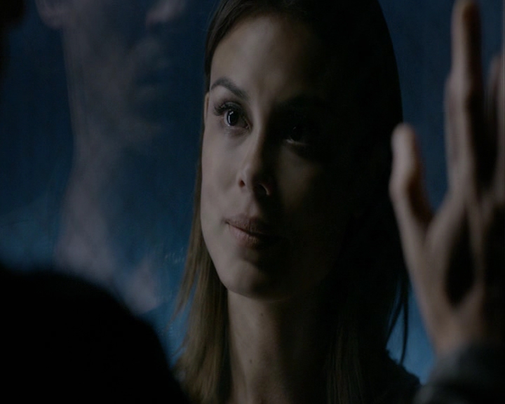 VampireDiaries-dot-nl_VampireDiaries-8x05ComingHomeWasAMistake0910.jpg