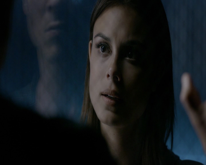 VampireDiaries-dot-nl_VampireDiaries-8x05ComingHomeWasAMistake0918.jpg