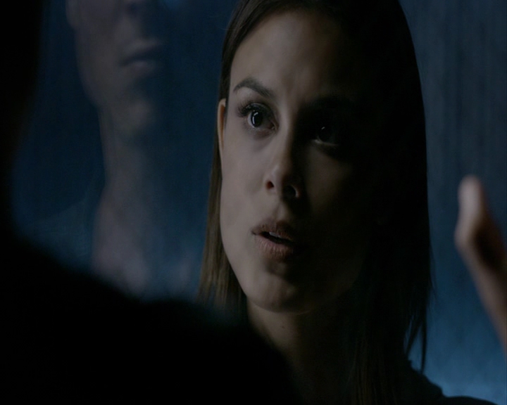 VampireDiaries-dot-nl_VampireDiaries-8x05ComingHomeWasAMistake0919.jpg