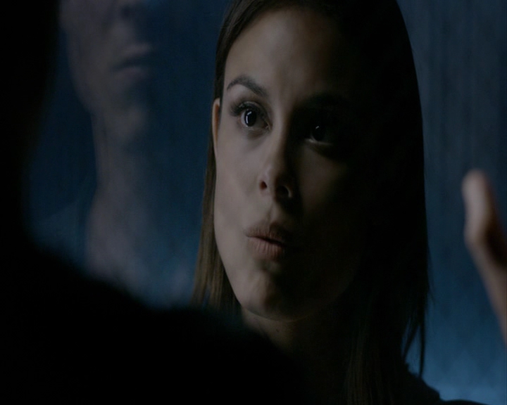 VampireDiaries-dot-nl_VampireDiaries-8x05ComingHomeWasAMistake0920.jpg