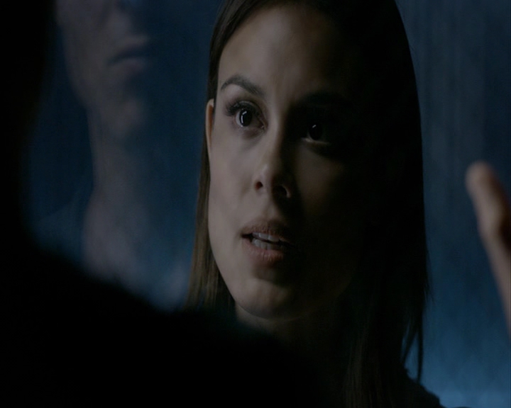 VampireDiaries-dot-nl_VampireDiaries-8x05ComingHomeWasAMistake0921.jpg