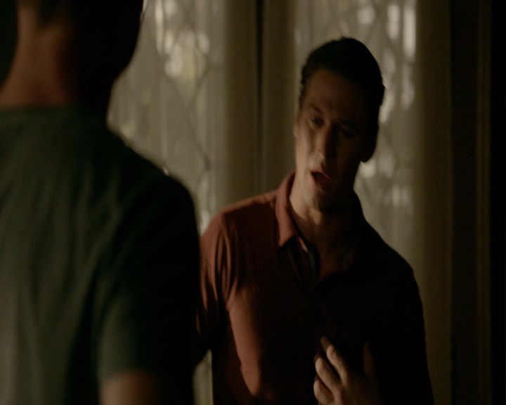 VampireDiaries-dot-nl_VampireDiaries-8x05ComingHomeWasAMistake0992.jpg