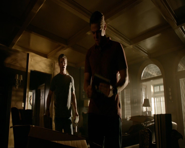 VampireDiaries-dot-nl_VampireDiaries-8x05ComingHomeWasAMistake0997.jpg