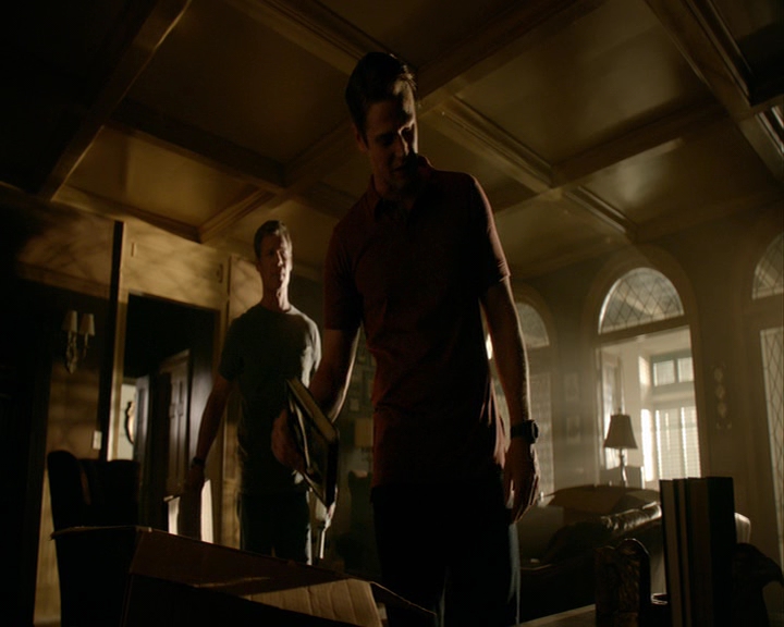 VampireDiaries-dot-nl_VampireDiaries-8x05ComingHomeWasAMistake0998.jpg