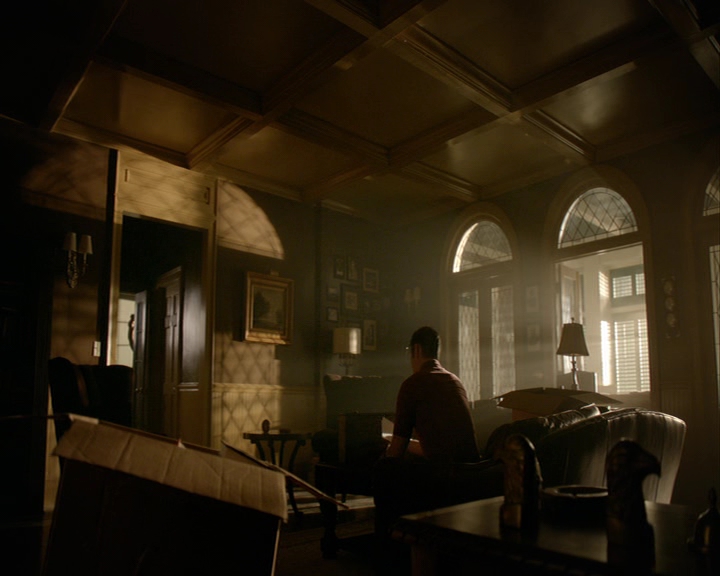 VampireDiaries-dot-nl_VampireDiaries-8x05ComingHomeWasAMistake1043.jpg