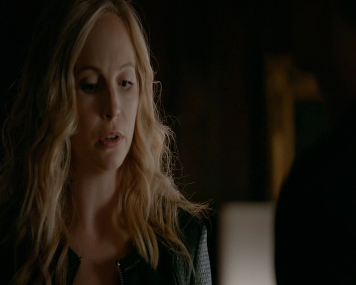 VampireDiaries-dot-nl_VampireDiaries-8x05ComingHomeWasAMistake1177.jpg