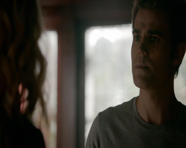 VampireDiaries-dot-nl_VampireDiaries-8x05ComingHomeWasAMistake1179.jpg