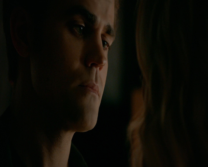 VampireDiaries-dot-nl_VampireDiaries-8x05ComingHomeWasAMistake1212.jpg