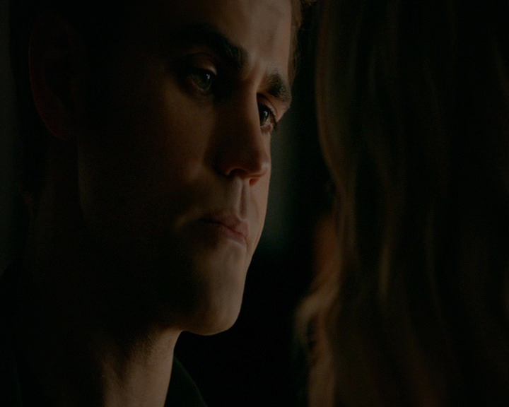 VampireDiaries-dot-nl_VampireDiaries-8x05ComingHomeWasAMistake1213.jpg