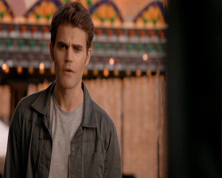 VampireDiaries-dot-nl_VampireDiaries-8x05ComingHomeWasAMistake1386.jpg