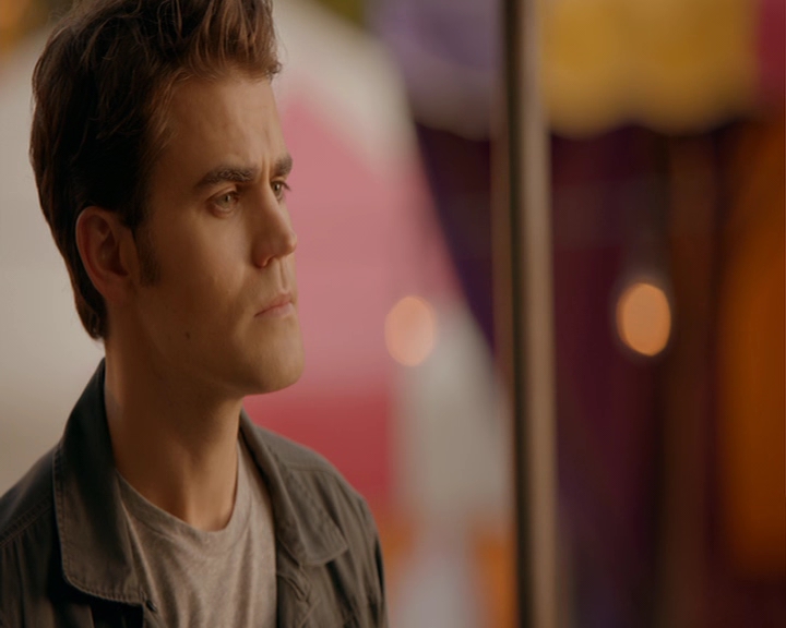 VampireDiaries-dot-nl_VampireDiaries-8x05ComingHomeWasAMistake1403.jpg