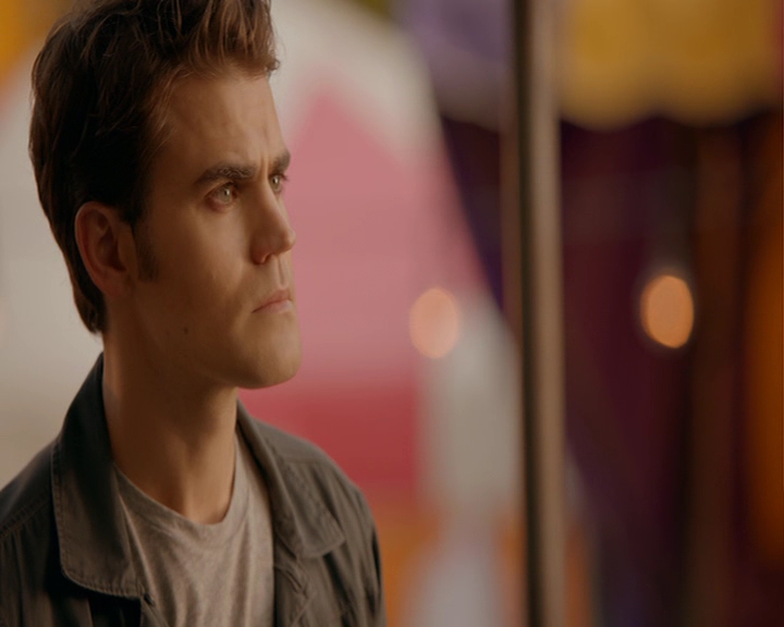 VampireDiaries-dot-nl_VampireDiaries-8x05ComingHomeWasAMistake1404.jpg