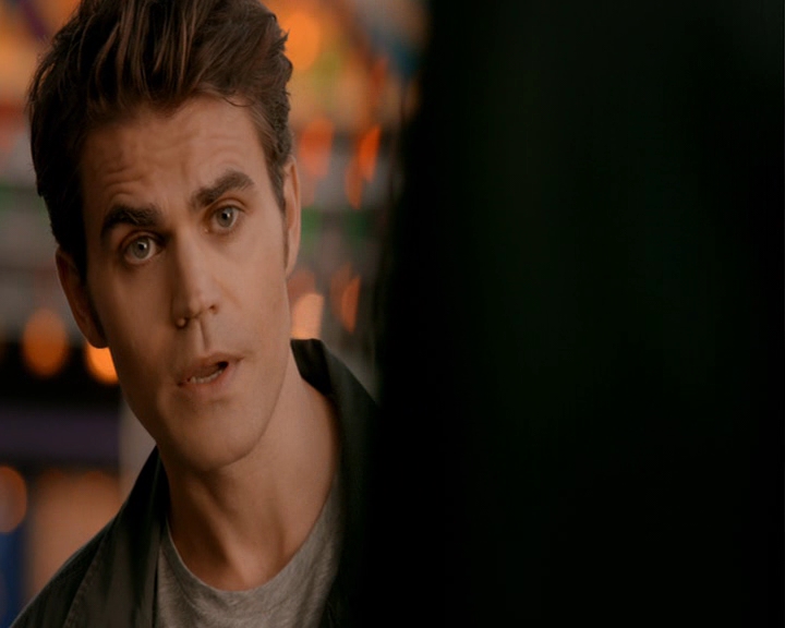 VampireDiaries-dot-nl_VampireDiaries-8x05ComingHomeWasAMistake1441.jpg