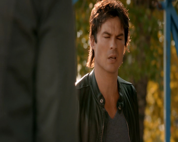 VampireDiaries-dot-nl_VampireDiaries-8x05ComingHomeWasAMistake1443.jpg