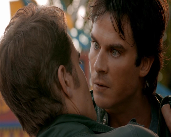 VampireDiaries-dot-nl_VampireDiaries-8x05ComingHomeWasAMistake1474.jpg