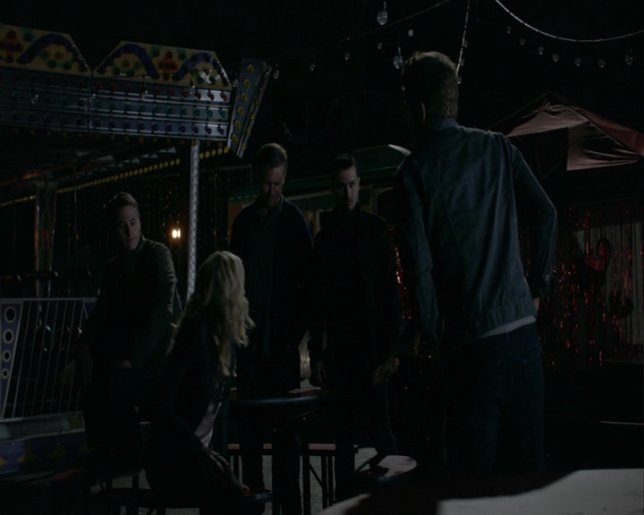 VampireDiaries-dot-nl_VampireDiaries-8x05ComingHomeWasAMistake2007.jpg