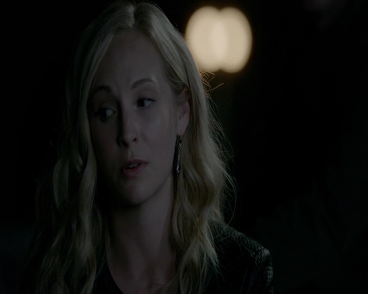 VampireDiaries-dot-nl_VampireDiaries-8x05ComingHomeWasAMistake2048.jpg