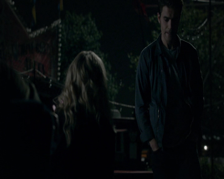 VampireDiaries-dot-nl_VampireDiaries-8x05ComingHomeWasAMistake2090.jpg