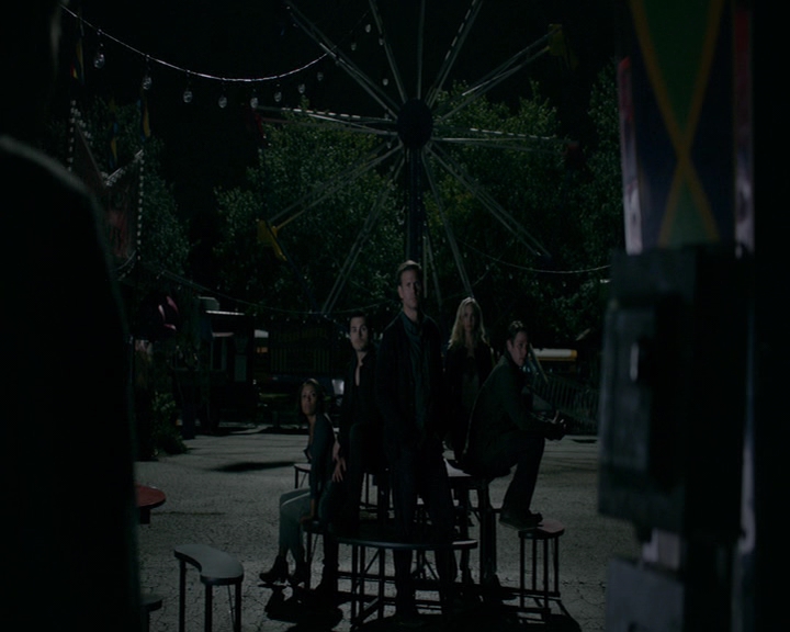 VampireDiaries-dot-nl_VampireDiaries-8x05ComingHomeWasAMistake2100.jpg