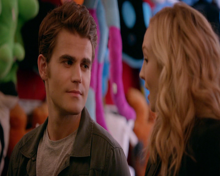 VampireDiaries-dot-nl_VampireDiaries-8x05ComingHomeWasAMistake2164.jpg