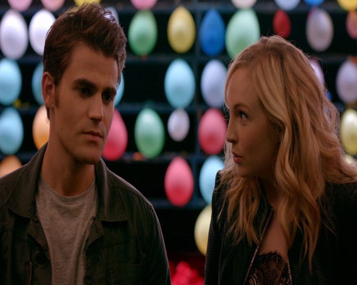 VampireDiaries-dot-nl_VampireDiaries-8x05ComingHomeWasAMistake2171.jpg