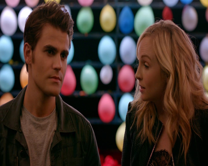 VampireDiaries-dot-nl_VampireDiaries-8x05ComingHomeWasAMistake2172.jpg