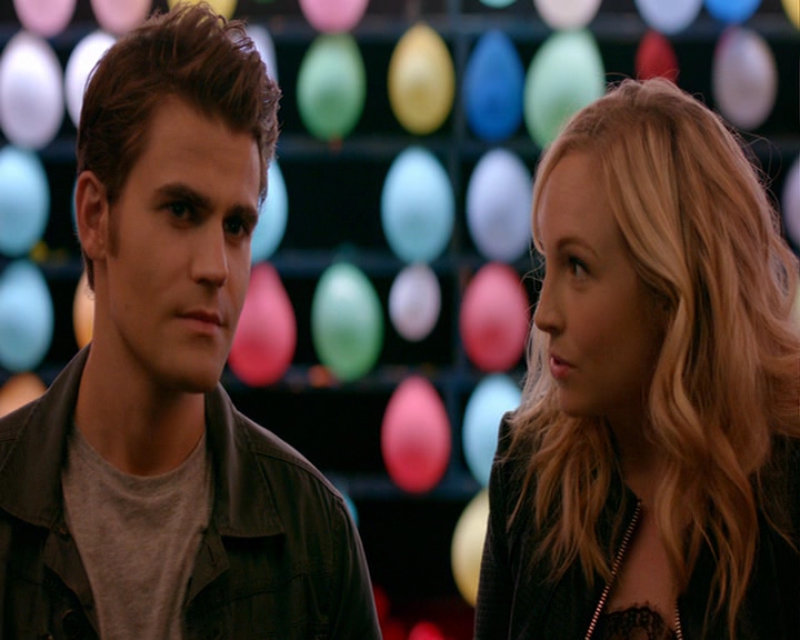 VampireDiaries-dot-nl_VampireDiaries-8x05ComingHomeWasAMistake2174.jpg