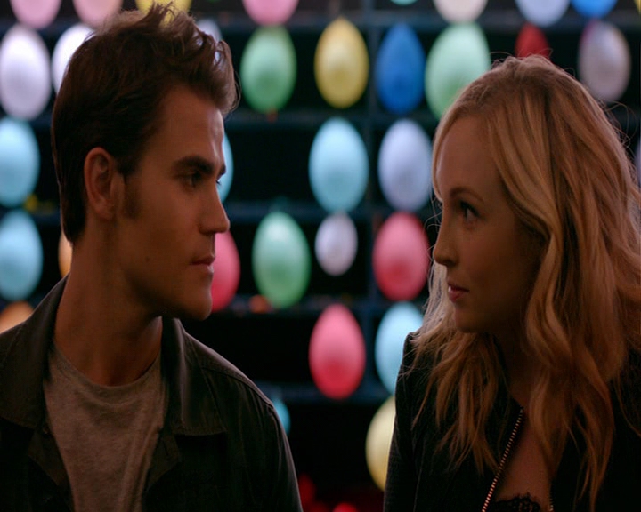 VampireDiaries-dot-nl_VampireDiaries-8x05ComingHomeWasAMistake2175.jpg