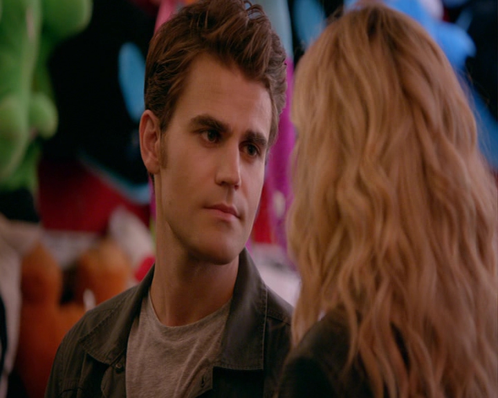 VampireDiaries-dot-nl_VampireDiaries-8x05ComingHomeWasAMistake2181.jpg