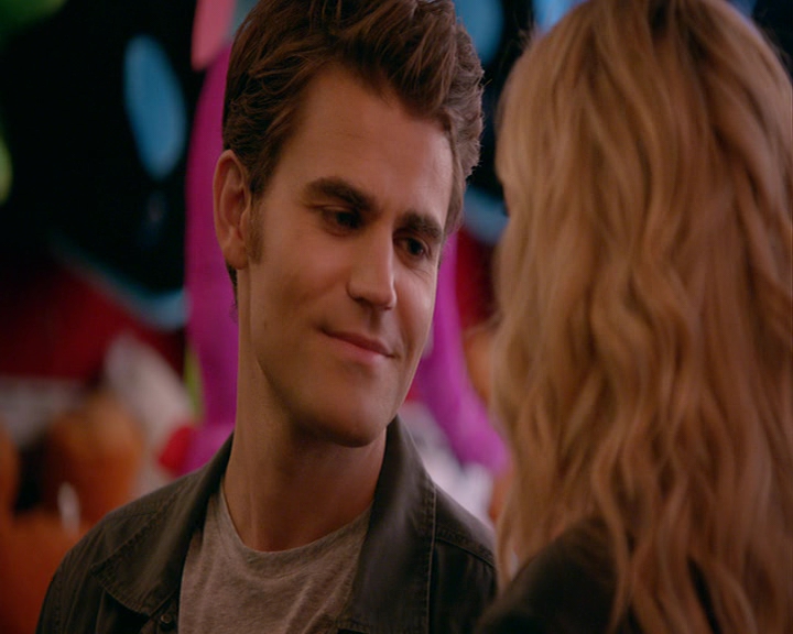 VampireDiaries-dot-nl_VampireDiaries-8x05ComingHomeWasAMistake2186.jpg