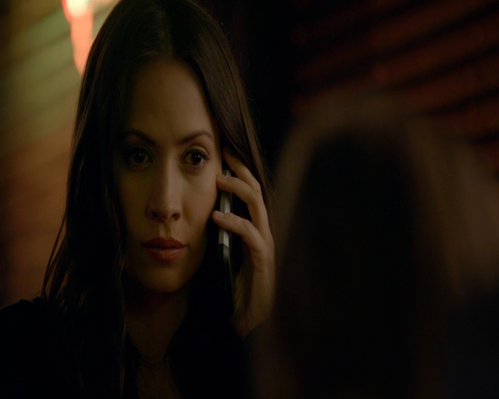 VampireDiaries-dot-nl_VampireDiaries-8x06DetouredOnSomeRandomBackwoodsPathToHell0063.jpg