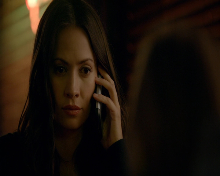 VampireDiaries-dot-nl_VampireDiaries-8x06DetouredOnSomeRandomBackwoodsPathToHell0064.jpg