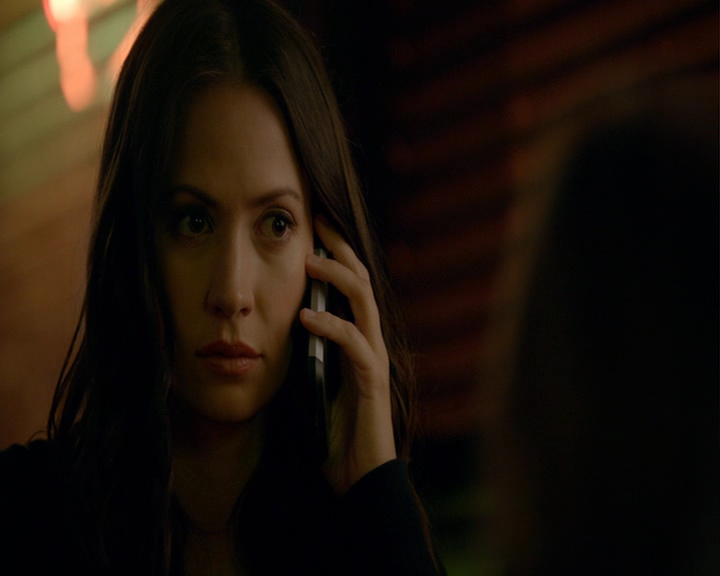 VampireDiaries-dot-nl_VampireDiaries-8x06DetouredOnSomeRandomBackwoodsPathToHell0075.jpg