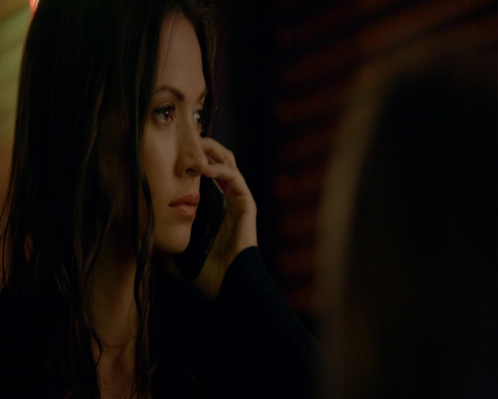 VampireDiaries-dot-nl_VampireDiaries-8x06DetouredOnSomeRandomBackwoodsPathToHell0077.jpg