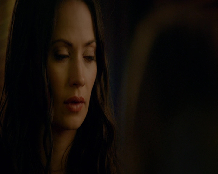 VampireDiaries-dot-nl_VampireDiaries-8x06DetouredOnSomeRandomBackwoodsPathToHell0105.jpg