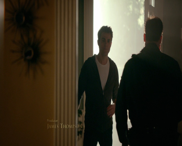 VampireDiaries-dot-nl_VampireDiaries-8x06DetouredOnSomeRandomBackwoodsPathToHell0204.jpg