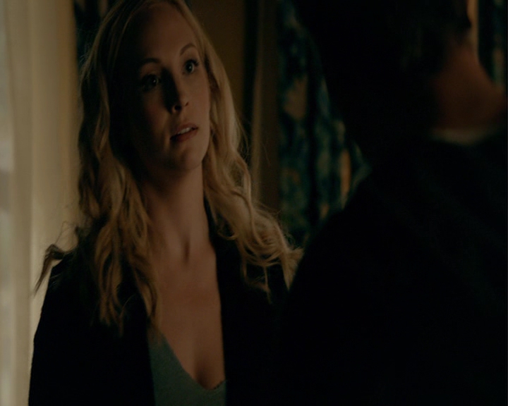 VampireDiaries-dot-nl_VampireDiaries-8x06DetouredOnSomeRandomBackwoodsPathToHell0233.jpg