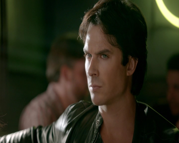 VampireDiaries-dot-nl_VampireDiaries-8x06DetouredOnSomeRandomBackwoodsPathToHell0396.jpg