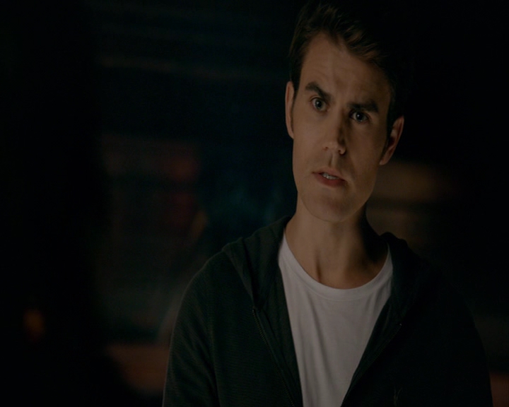 VampireDiaries-dot-nl_VampireDiaries-8x06DetouredOnSomeRandomBackwoodsPathToHell0441.jpg